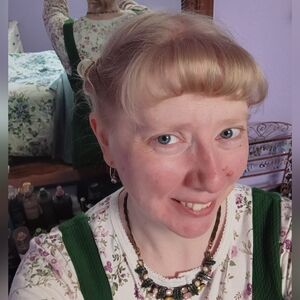 Meet your Posher, Rebekah